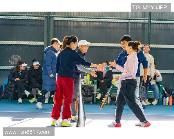 南京网球队的团队协作之道:网球巨献背后的默契与拼搏精神 南京网球队的团队协作之道:网球巨献背后的默契与拼搏精神